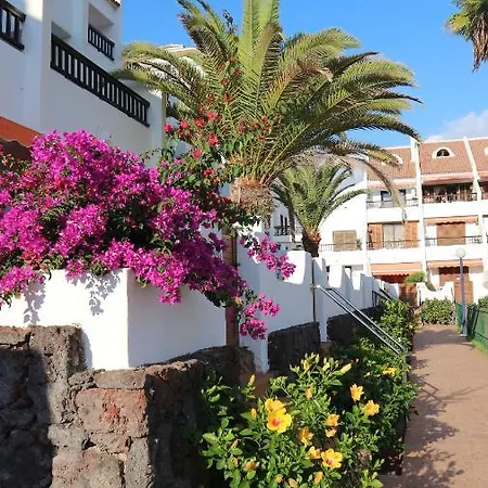 Waves & Sun, Parque Santiago 2 * Arona (Tenerife)