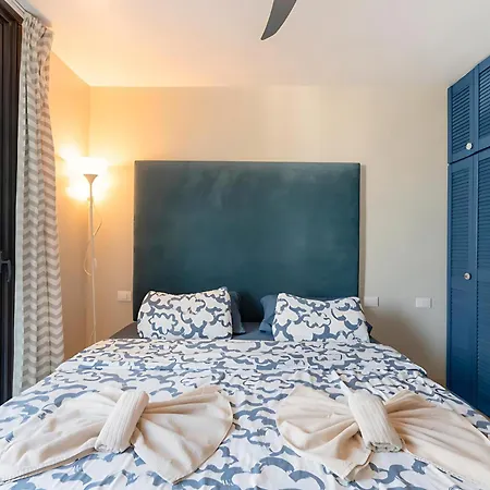 Waves & Sun, Parque Santiago 2 Arona (Tenerife)