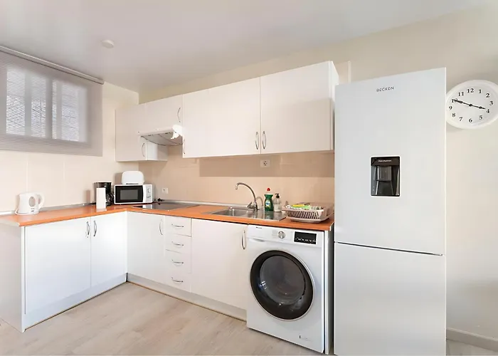 Waves & Sun, Parque Santiago 2 * Arona (Tenerife)