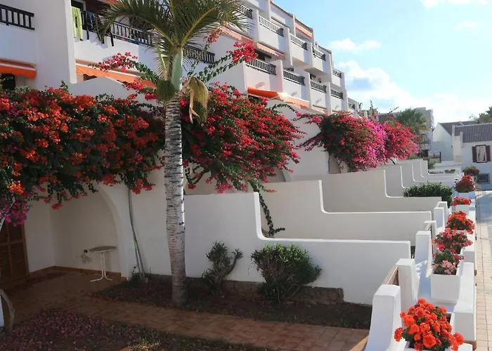 Waves & Sun, Parque Santiago 2 דירה ארונה