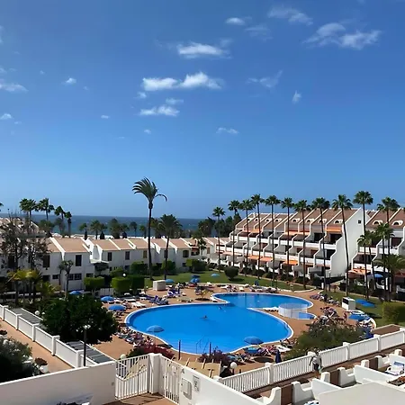 Waves & Sun, Parque Santiago 2 * アロナ