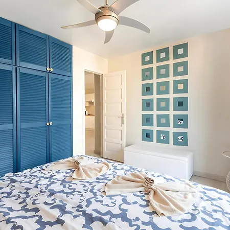 Waves & Sun, Parque Santiago 2 *