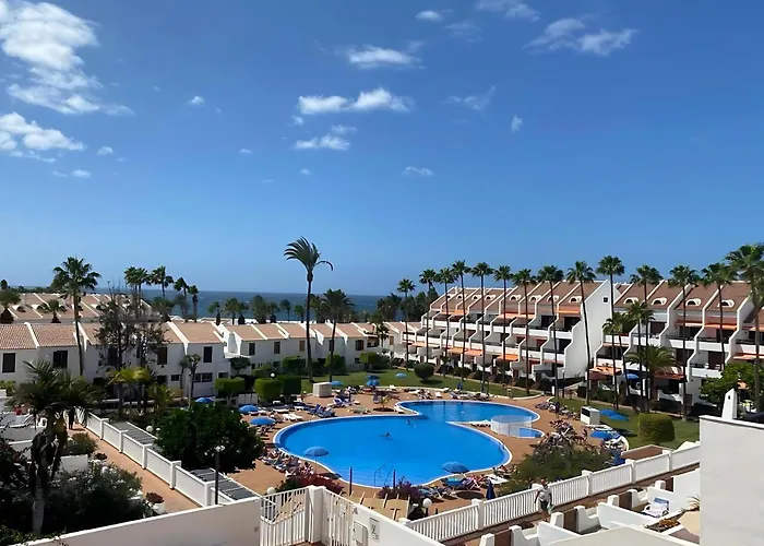 Waves & Sun, Parque Santiago 2 * アロナ