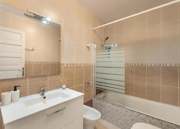 Waves & Sun, Parque Santiago 2 アパート アロナ